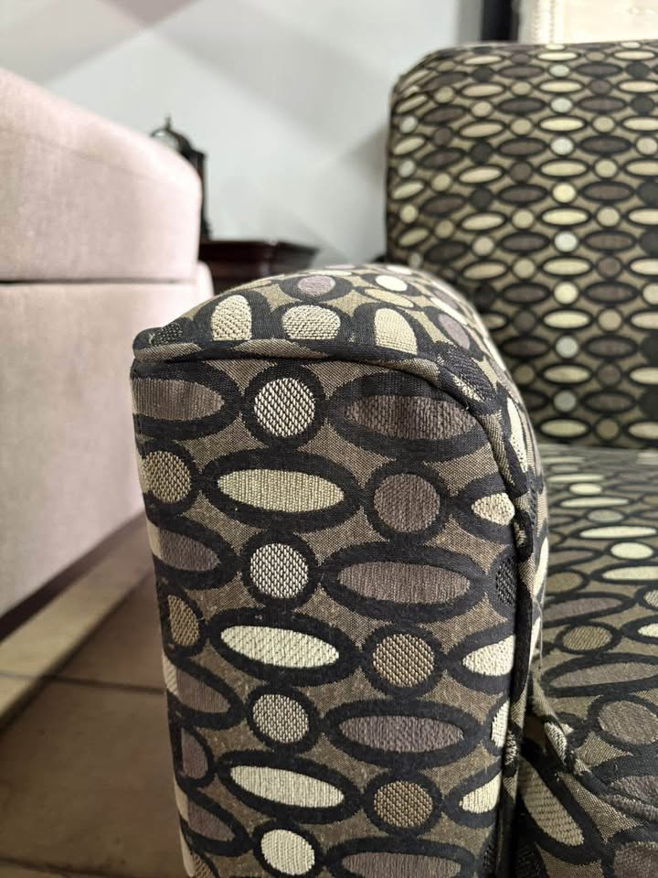 592386322_1595428148536866_2412539425680408988_n