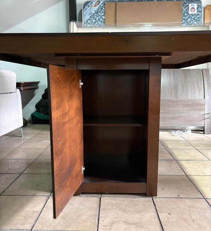 Juego Comedor 8 Sillas De Madera, Importado Como Nuevo Mesa Mide 140 cm X 140 cm X 94 cm Alto