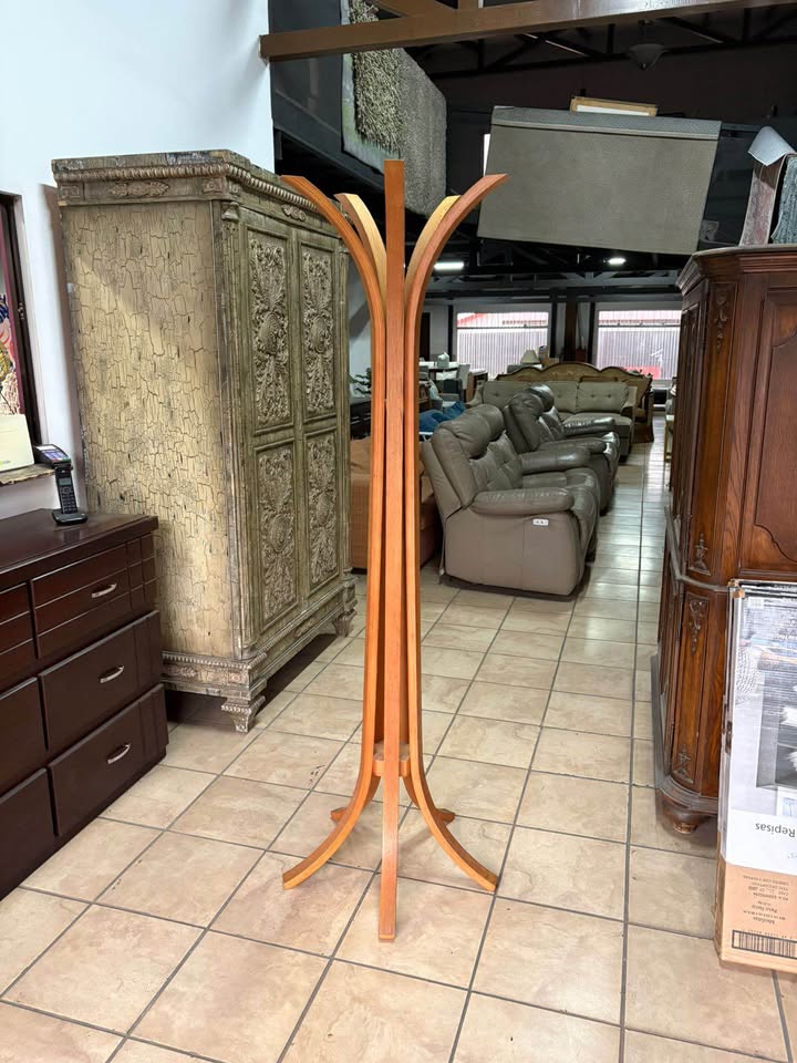 Perchero De Madera, Importado Como Nuevo Altura 1, 80 mt