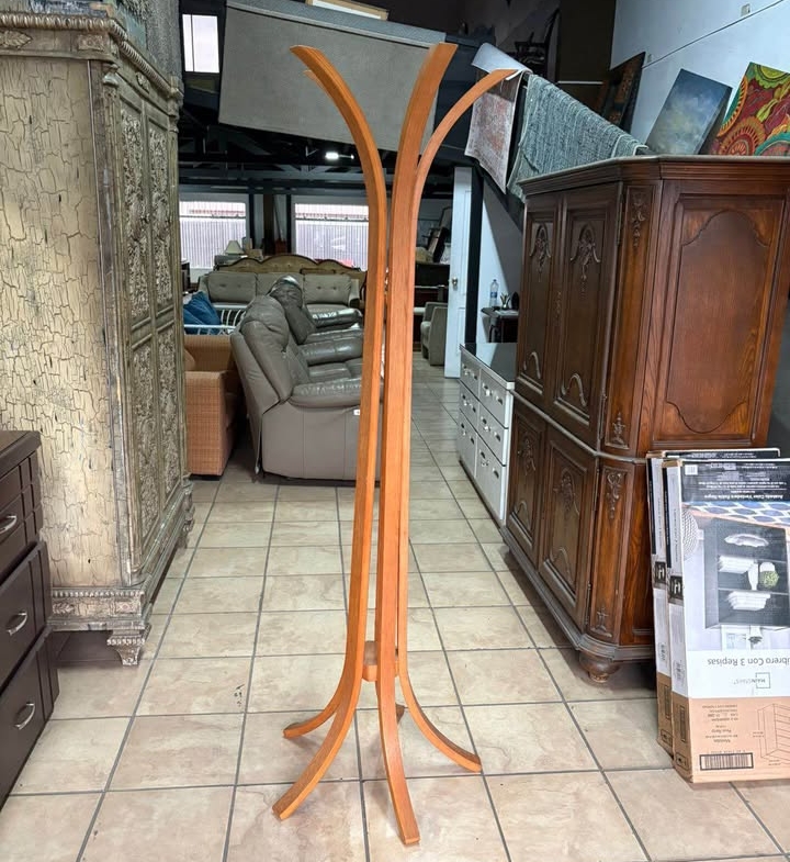 Perchero De Madera, Importado Como Nuevo Altura 1, 80 mt