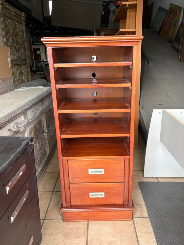 IMG_5374 Mueble Multiuso Organizador En Madera De Cedro. Importado Como Nuevo Mide 56 cm Ancho X 45 cm Fondo X 1, 28 mt Alto