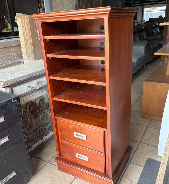 Mueble Multiuso Organizador En Madera De Cedro. Importado Como Nuevo Mide 56 cm Ancho X 45 cm Fondo X 1, 28 mt Alto
