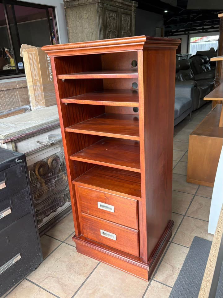 IMG_5375 Mueble Multiuso Organizador En Madera De Cedro. Importado Como Nuevo Mide 56 cm Ancho X 45 cm Fondo X 1, 28 mt Alto