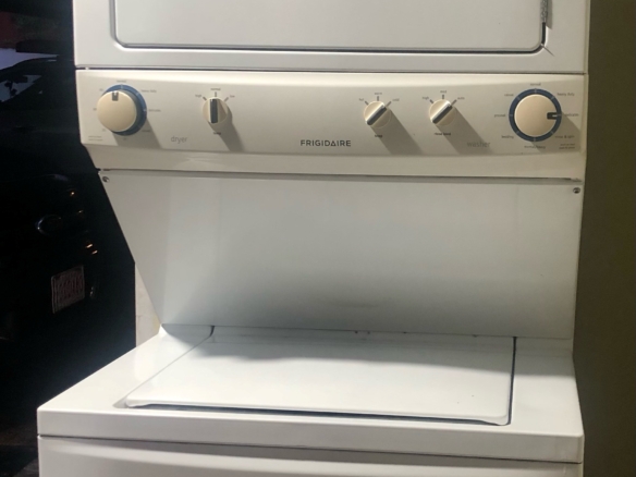 Vendo Centro de Lavado marca Frigidare, Refri LG economica. todo en buen estado