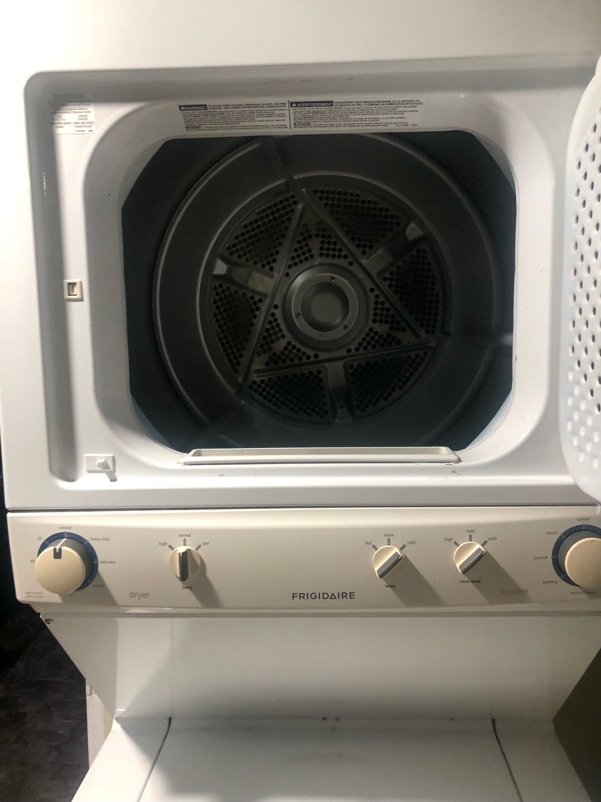 Vendo Centro de Lavado marca Frigidare, Refri LG economica. todo en buen estado
