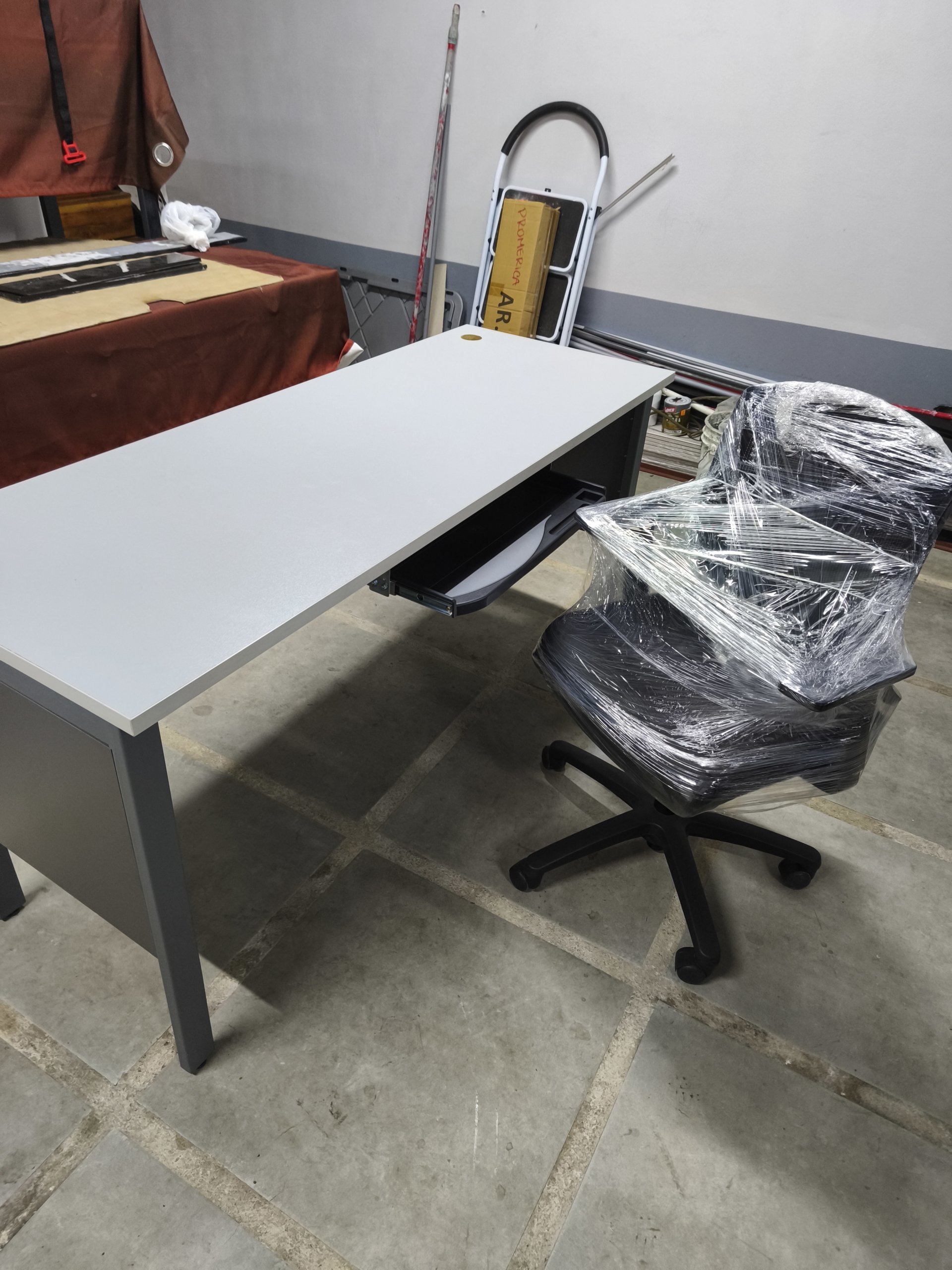 Escritorio y silla
