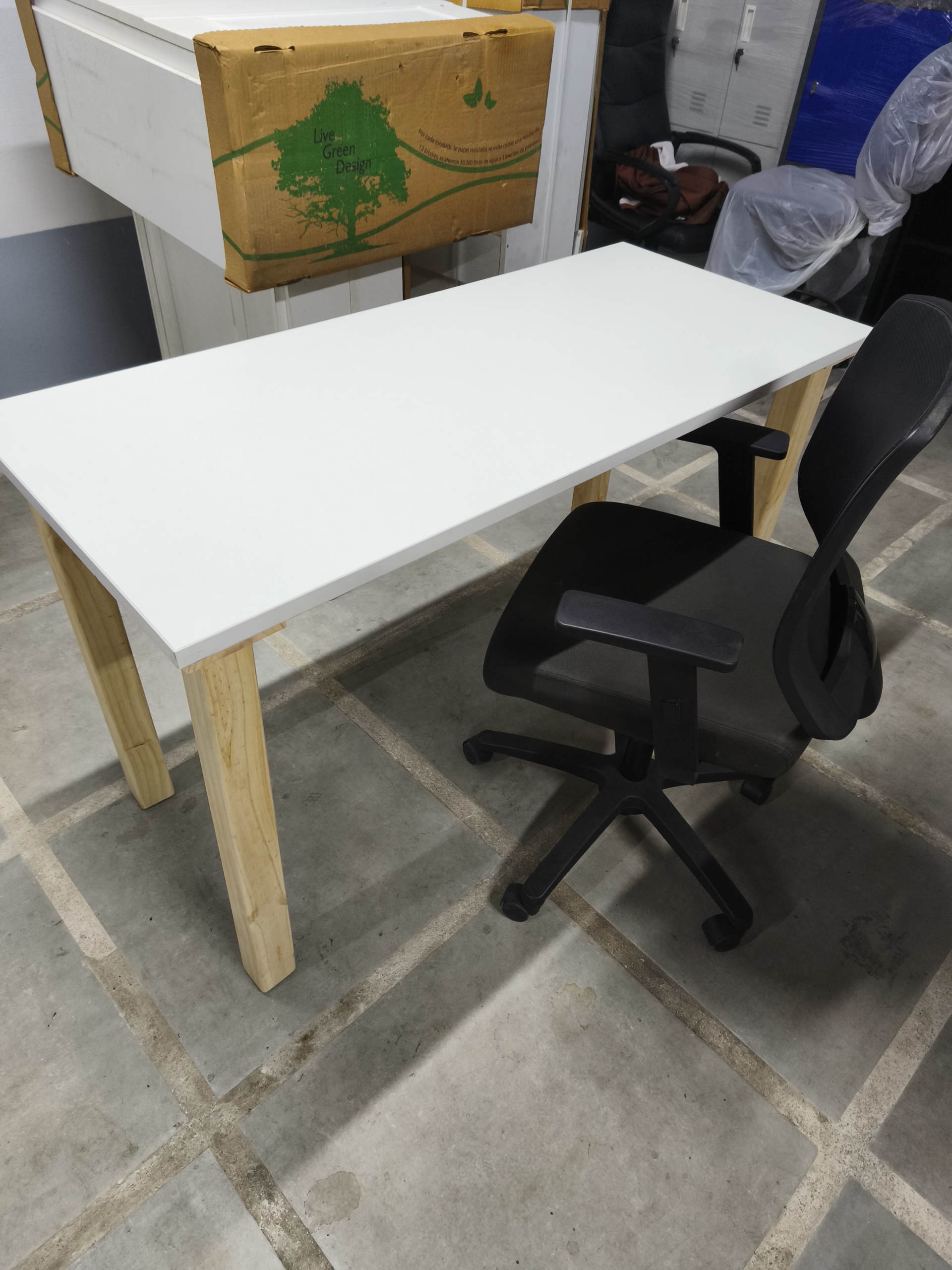 Escritorio y silla