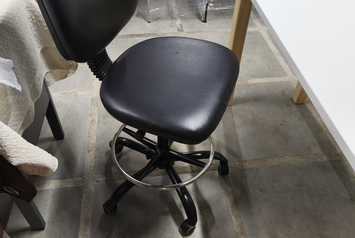 Escritorio y silla