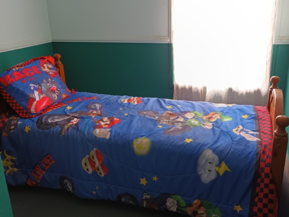 Cama Individual en Madera de Roble