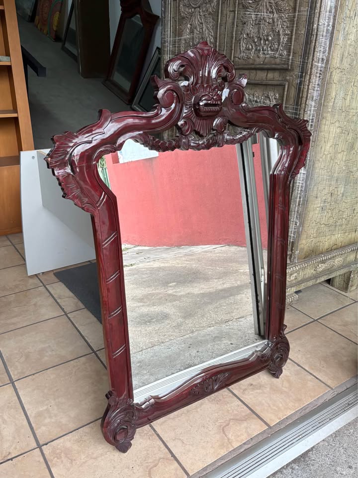 Fino Espejo Antiguo Vintage Europeo En Madera De Cedro Tallada a Mano. Como Nuevo Mide 1, 20 mt Alto X 93 cm Ancho