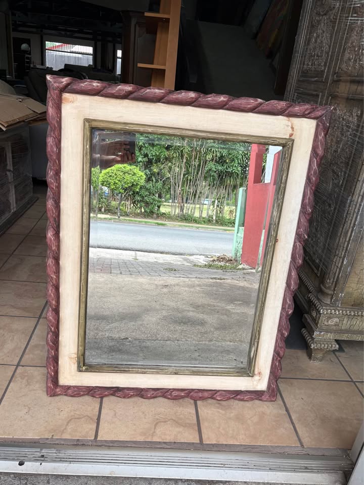 Espejo Rústico Mexicano En Madera De Cedro y Vidrio Biselado, Como Nuevo Mide 1, 05 mt X 85 cm