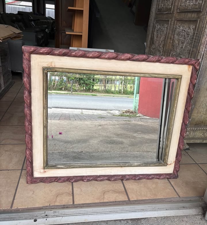 Espejo Rústico Mexicano En Madera De Cedro y Vidrio Biselado, Como Nuevo Mide 1, 05 mt X 85 cm