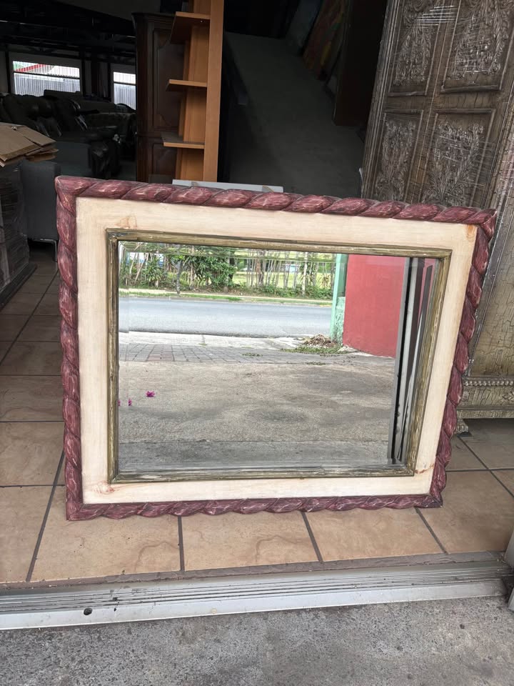 Espejo Rústico Mexicano En Madera De Cedro y Vidrio Biselado, Como Nuevo Mide 1, 05 mt X 85 cm
