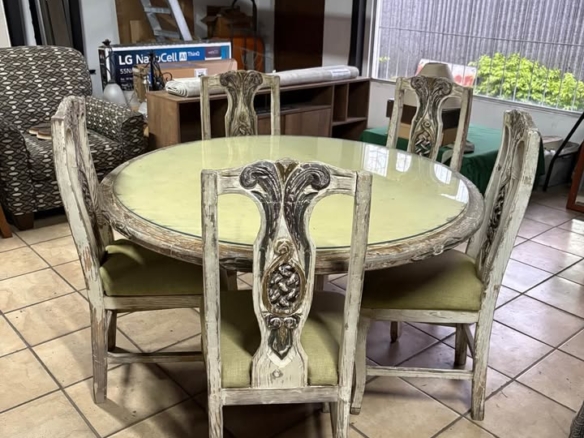 Juego Comedor 5 Sillas En Madera Traído De La India, Como Nuevo