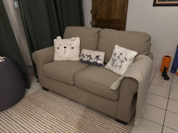 Sillón Nalini Khaki Loveseat Ashley Furniture