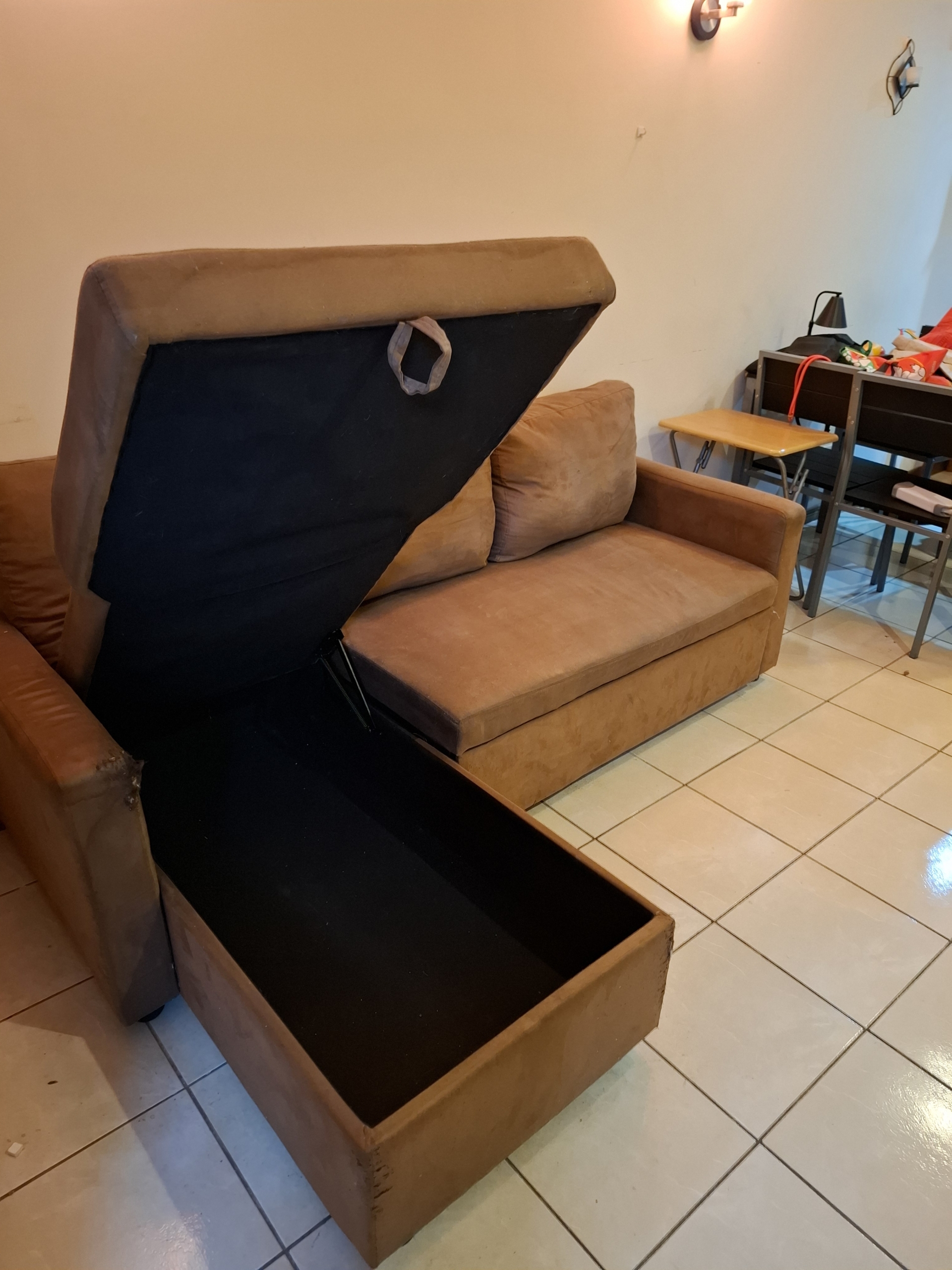 🛋️ Sofá seccional en L con almacenamiento