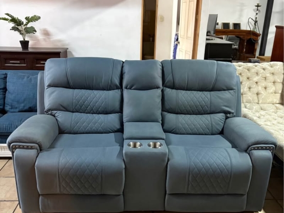 NUEVO Sillón Reclinable Eléctrico 2 Puestos Americano Con Conectores USB. NUEVO Mide 1, 90 mt Largo X 90 cm Fondo