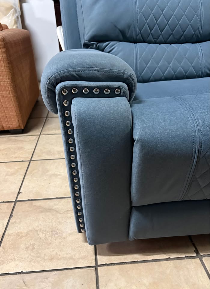 NUEVO Sillón Reclinable Eléctrico 2 Puestos Americano Con Conectores USB. NUEVO Mide 1, 90 mt Largo X 90 cm Fondo