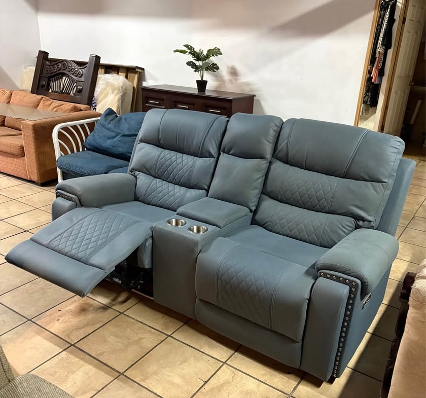 NUEVO Sillón Reclinable Eléctrico 2 Puestos Americano Con Conectores USB. NUEVO Mide 1, 90 mt Largo X 90 cm Fondo