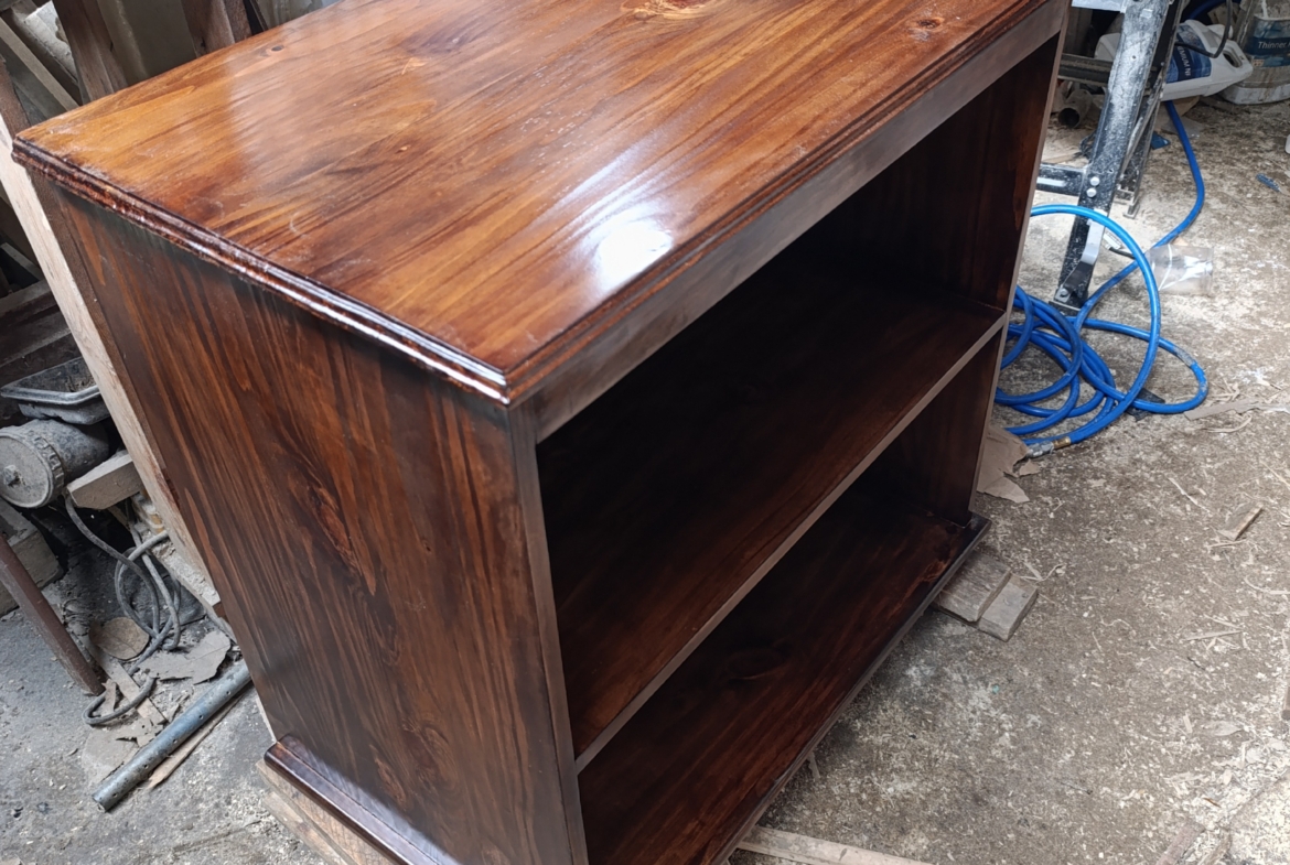 Mueble pino secado al horno