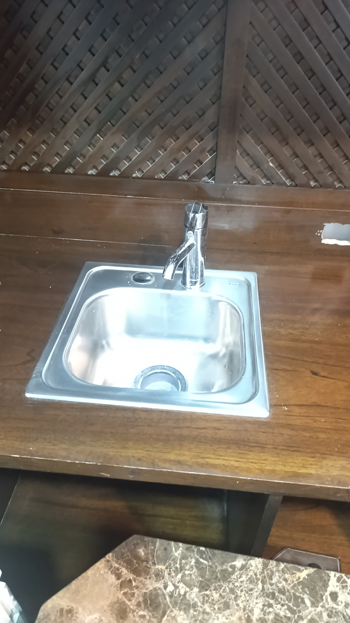 1000342804 Mueble de bar