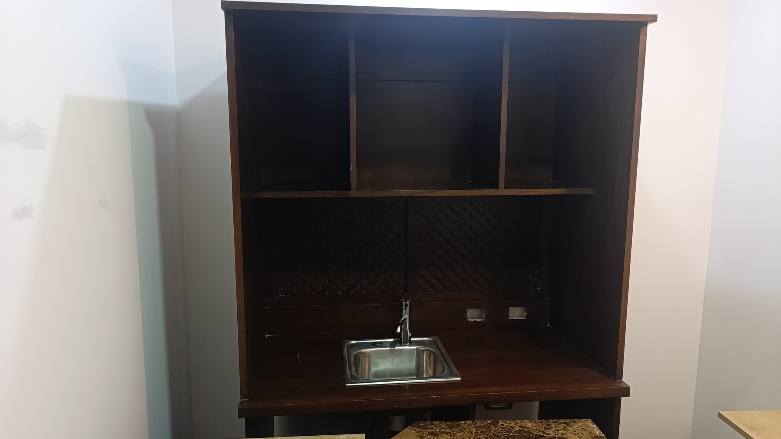 1000342806 Mueble de bar