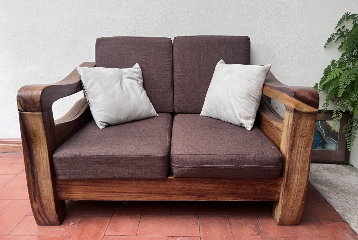 Juego de sillones de madera para terraza