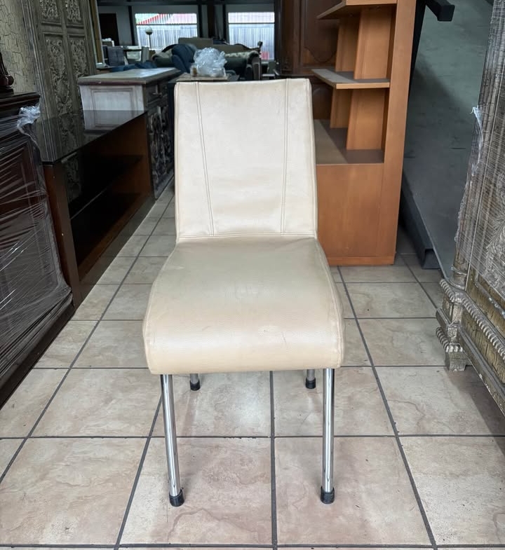Silla De Cuero y Metal. Importada Como Nueva